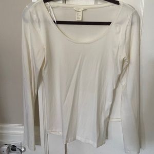 ✨FREE in 2+ item bundle✨ H&M Basics scoop neck long sleeve white t shirt